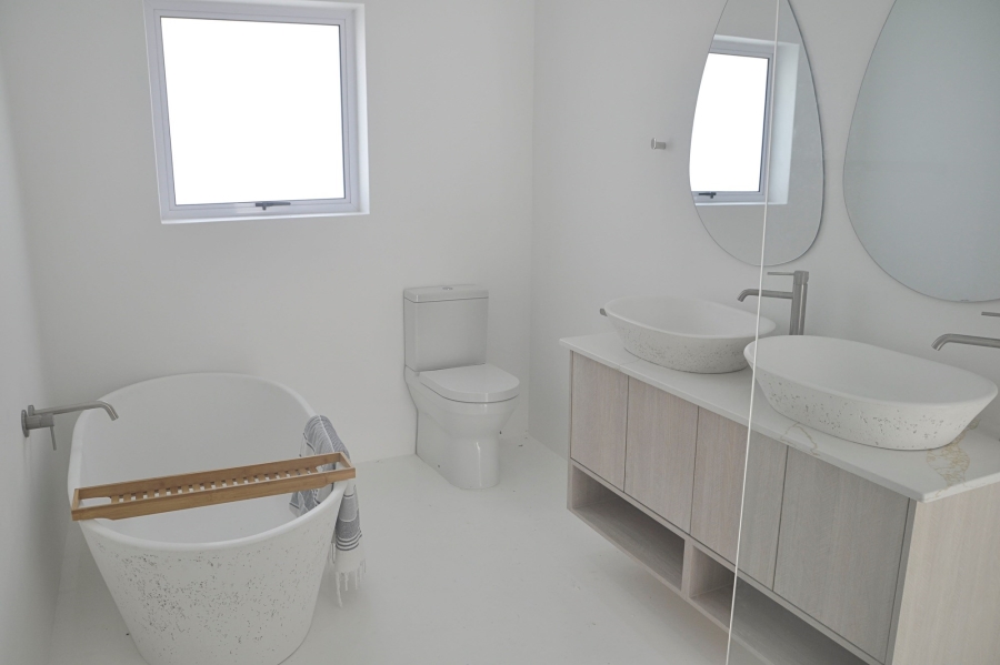 3 Bedroom Property for Sale in Hersham Western Cape